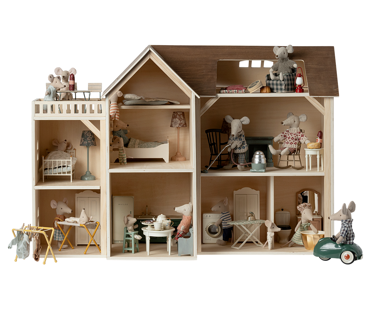 Janie and Jack Mouse Hole Farmhouse