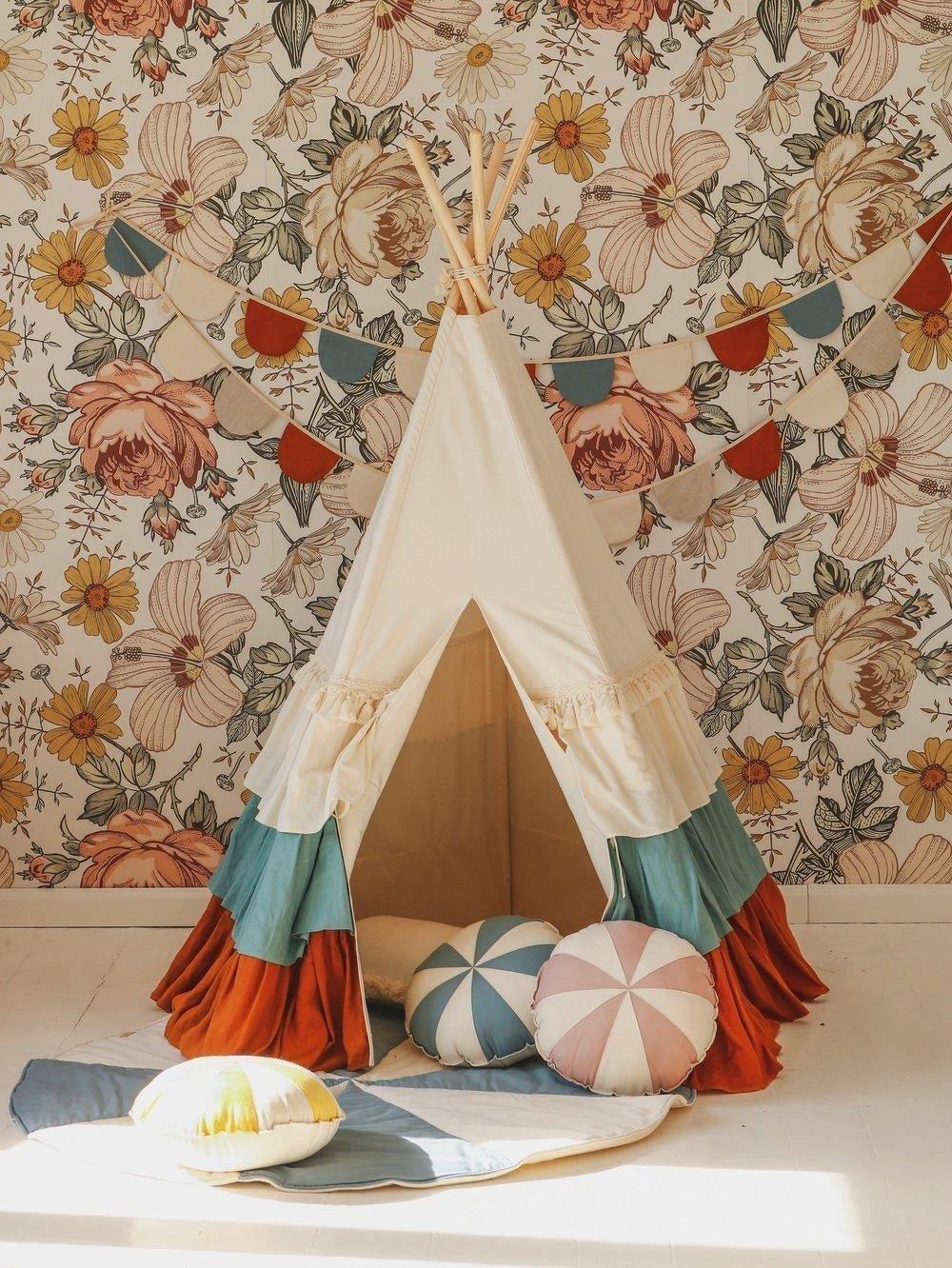 Janie and Jack Circus Teepee Tent with Frills and "Caramel Candy" Mat Set