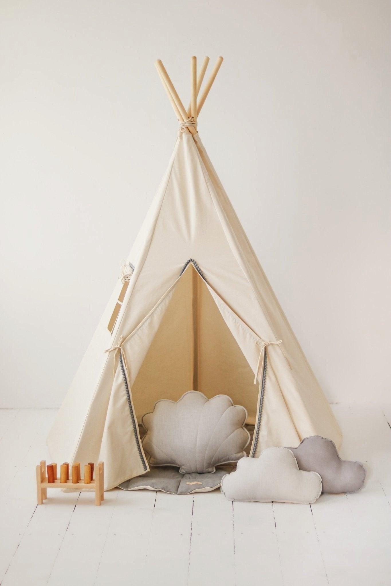 Janie and Jack Grey Pompoms Teepee with Pompoms and Round Mat Set